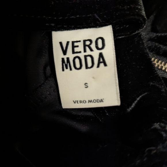 Vero Moda velvet black dress - Picture 2 of 2